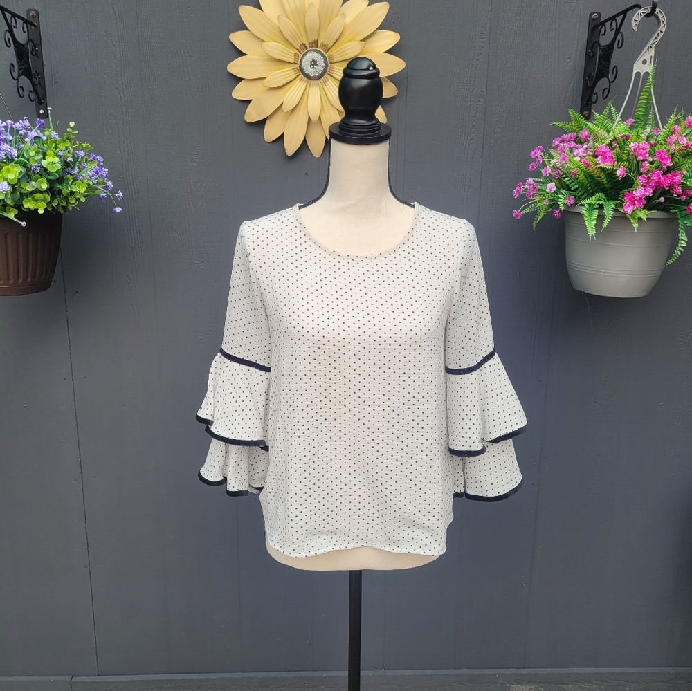 W5 polka dot top